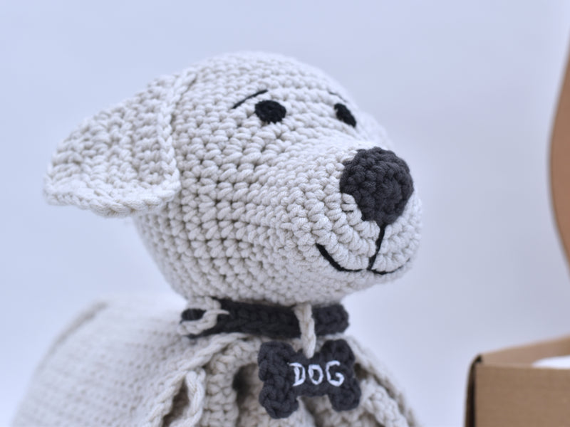 Dog Cuddle and Play Blanket Crochet Yarn Kit Labrador